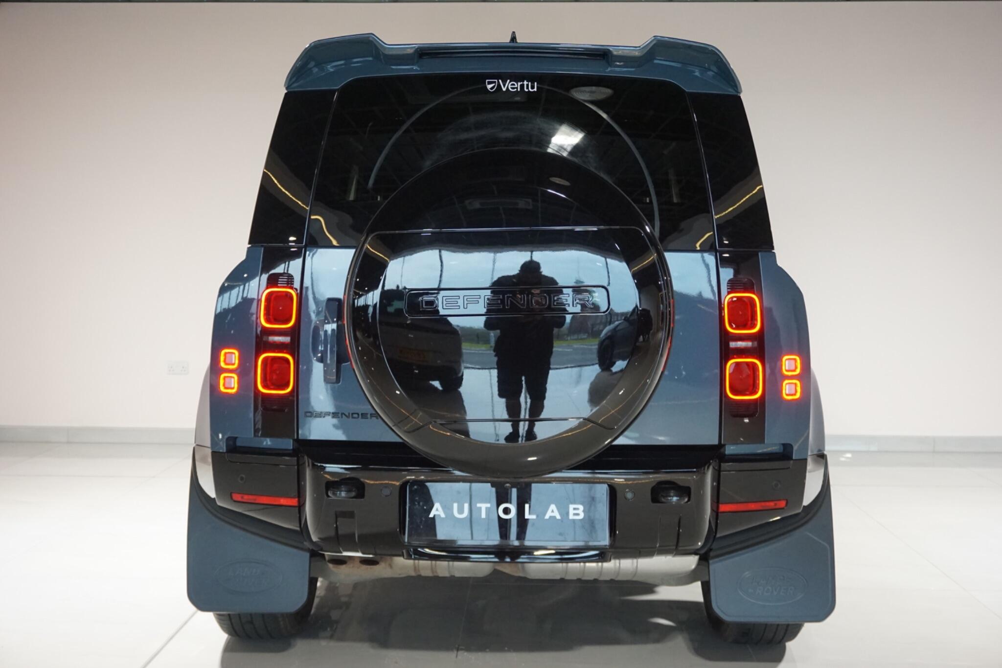 Land Rover Defender 90 3.0 D250 MHEV X-Dynamic HSE SUV 3dr Diesel Auto 4WD Euro 6 (s/s) (250 ps)